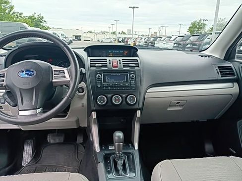 Used 2015 Subaru Forester 2.5i Touring AWD/4WD image 24