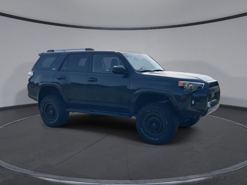 Used 2024 Toyota 4Runner SR5 AWD/4WD image 2