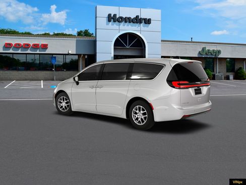 New 2026 Chrysler Pacifica Select FWD image 4