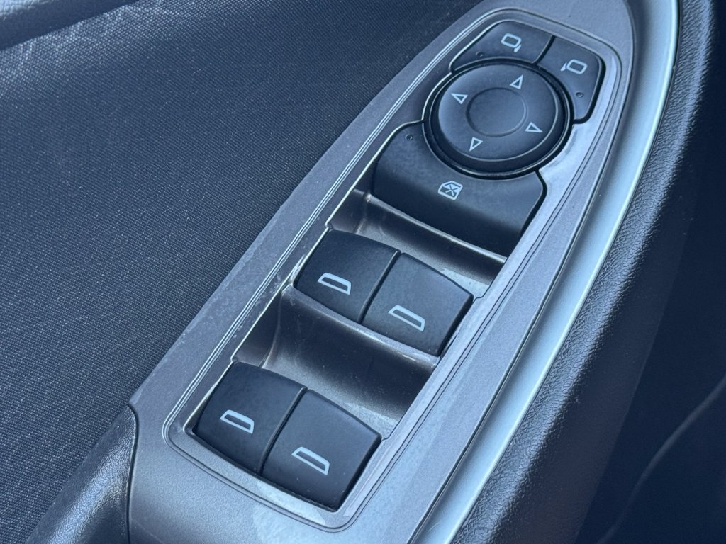 Used 2024 Chevrolet Malibu RS FWD image 29
