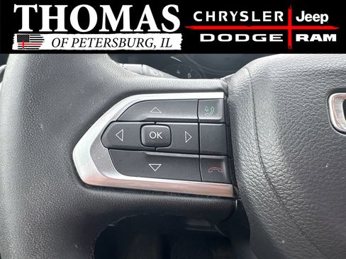 Used 2025 Jeep Compass Latitude w/ Convenience Group AWD/4WD image 16