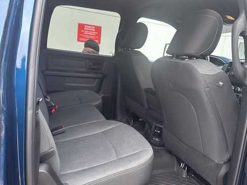 Used 2024 RAM 2500 Tradesman w/ Chrome Appearance Group image 5