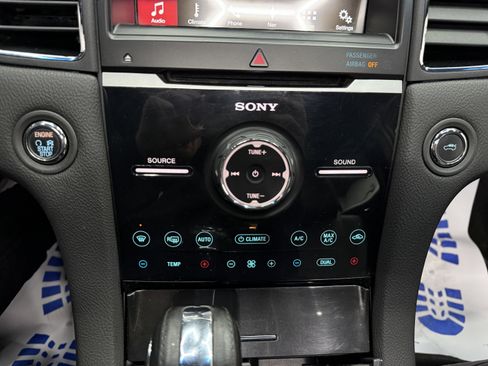 Used 2017 Ford Taurus Limited image 22