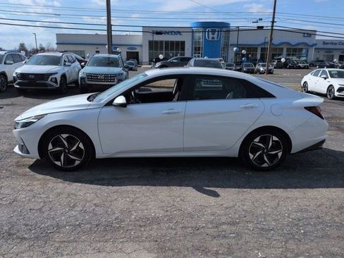 Used 2022 Hyundai Elantra SEL w/ Convenience + Premium Package image 7