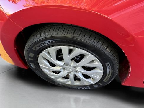 Used 2018 Toyota Corolla LE FWD image 25