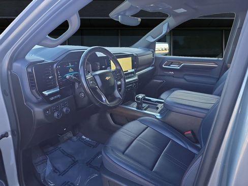 Used 2025 Chevrolet Silverado 1500 High Country w/ Technology Package image 5