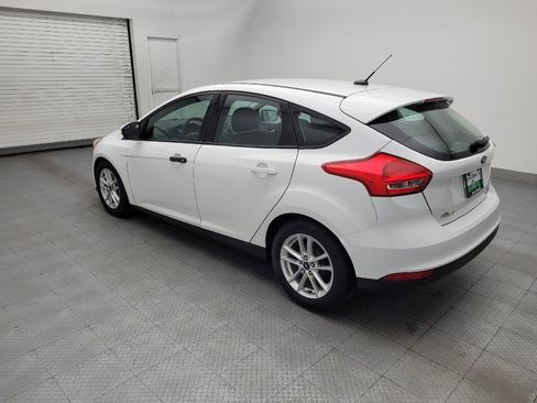 Used 2016 Ford Focus SE FWD image 3