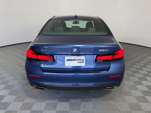 Used 2021 BMW 530i xDrive w/ Convenience Package image 10