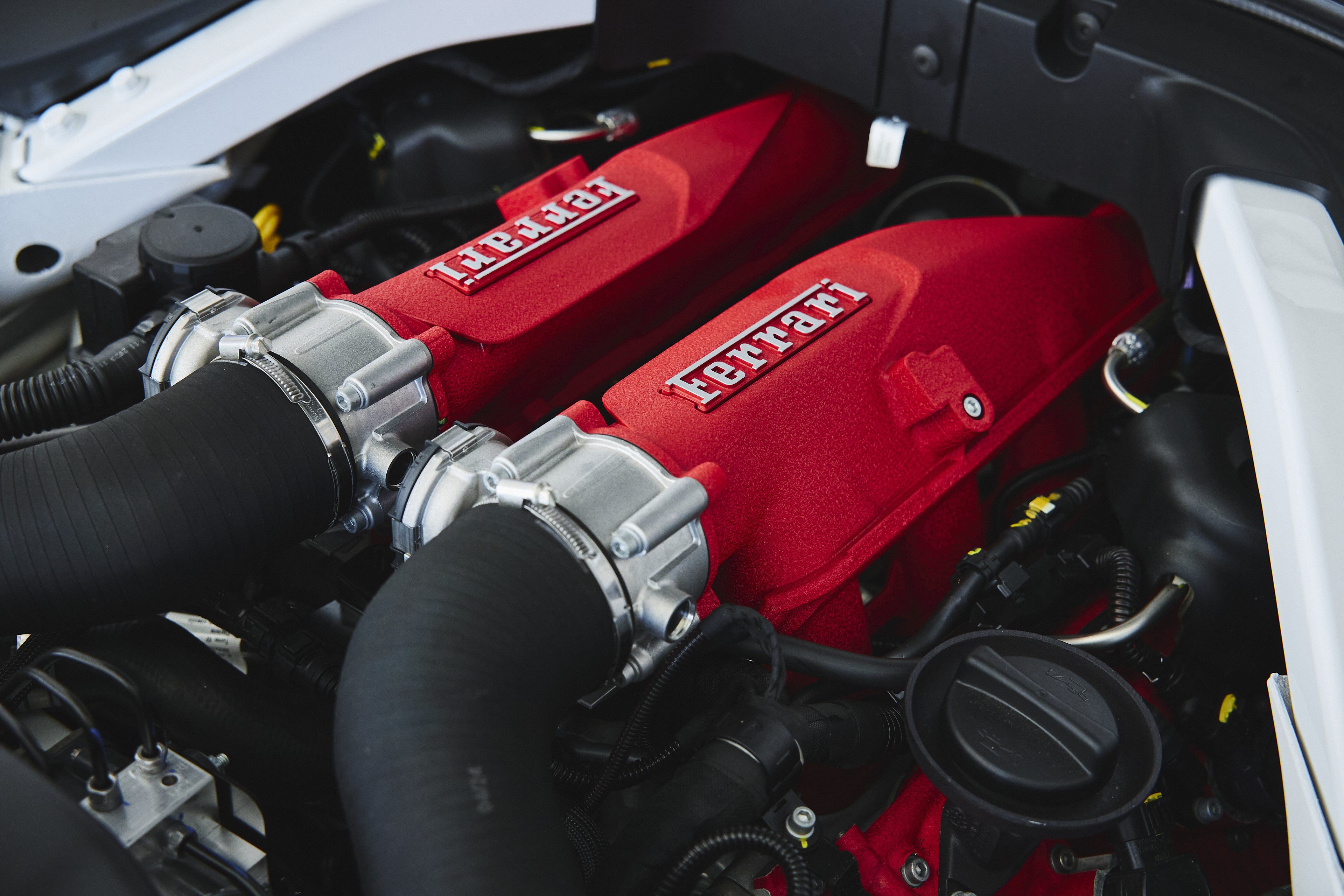 Used 2024 Ferrari Roma Spider RWD image 15
