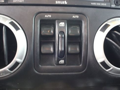 Used 2017 Jeep Wrangler Unlimited Rubicon AWD/4WD image 15