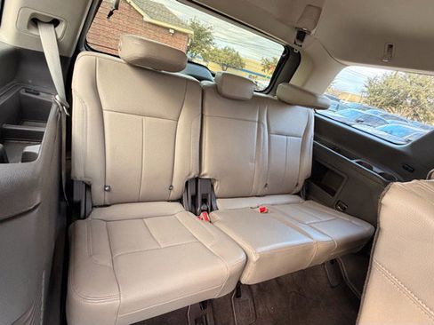 Used 2018 Ford Expedition XLT w/ Equipment Group 202A image 13