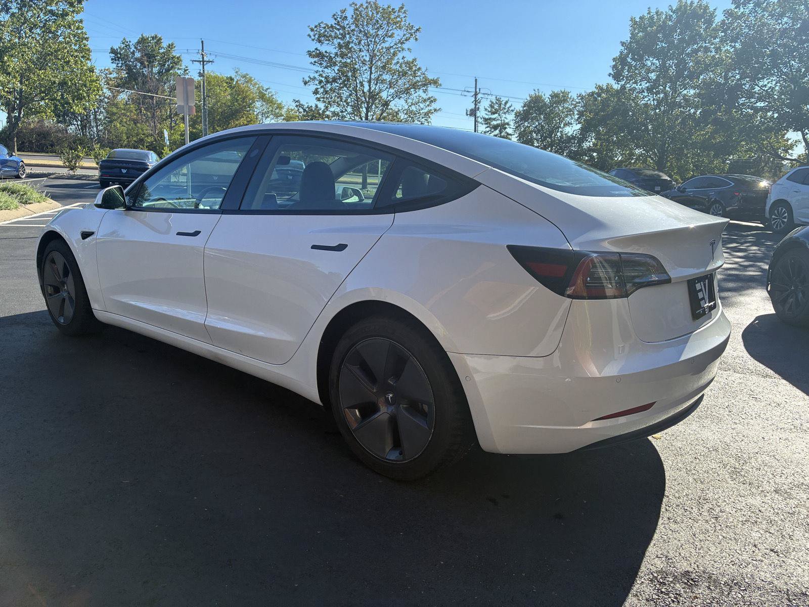Used 2022 Tesla Model 3 Long Range AWD/4WD image 4