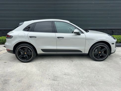 Certified 2019 Porsche Macan S AWD/4WD image 13