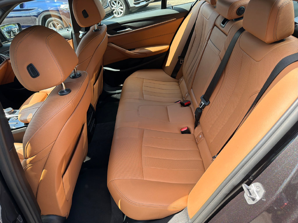 Used 2023 BMW 540i w/ M Sport Package RWD image 20