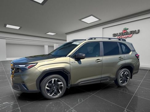 Certified 2025 Subaru Forester Limited AWD/4WD image 7