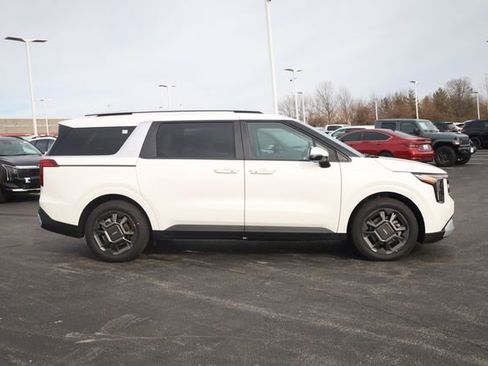 New 2026 Kia Carnival EX image 4