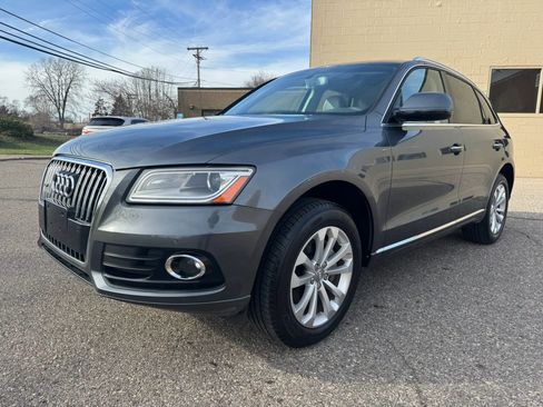 Used 2016 Audi Q5 2.0T Premium Plus w/ Technology Package AWD/4WD image 3