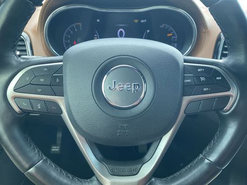 Used 2020 Jeep Grand Cherokee Overland image 14