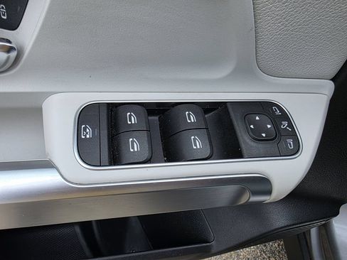 Used 2020 Mercedes-Benz GLB 250 4MATIC image 15