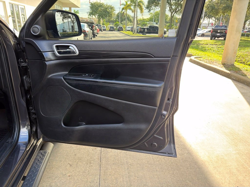 Used 2021 Jeep Grand Cherokee Laredo X RWD image 25