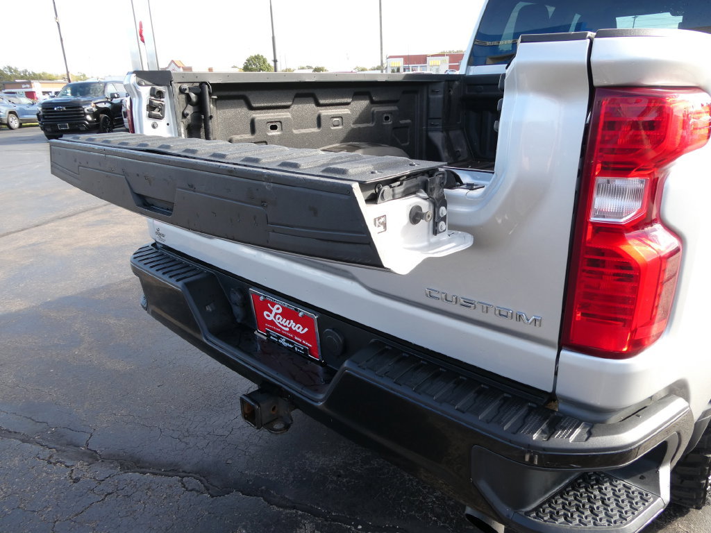 Certified 2022 Chevrolet Silverado 2500 Custom w/ Gooseneck/5TH Wheel Package AWD/4WD image 17