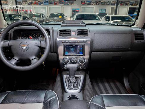 Used 2009 HUMMER H3T Alpha image 88