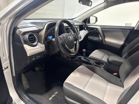 Used 2014 Toyota RAV4 LE AWD/4WD image 22