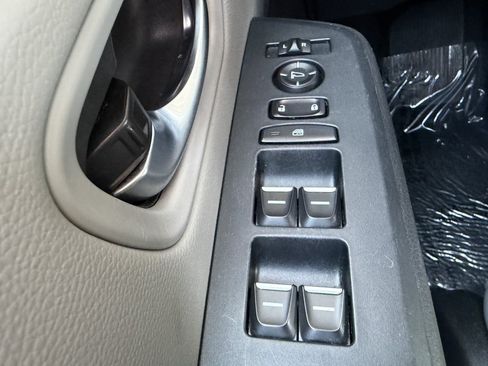 Used 2024 Honda Pilot Touring image 27
