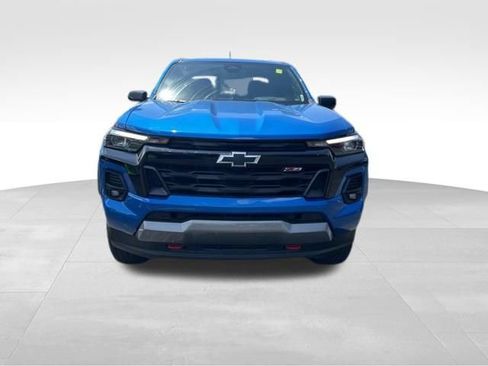 Used 2023 Chevrolet Colorado Z71 w/ Z71 Convenience Package 2 AWD/4WD image 2