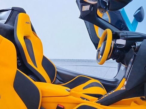 Used 2024 McLaren 750S Spider image 29