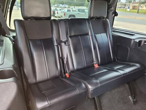 Used 2017 Ford Expedition XLT w/ Equipment Group 202A RWD image 14