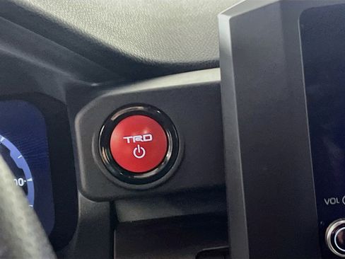Used 2025 Toyota Tacoma TRD Off-Road AWD/4WD image 23