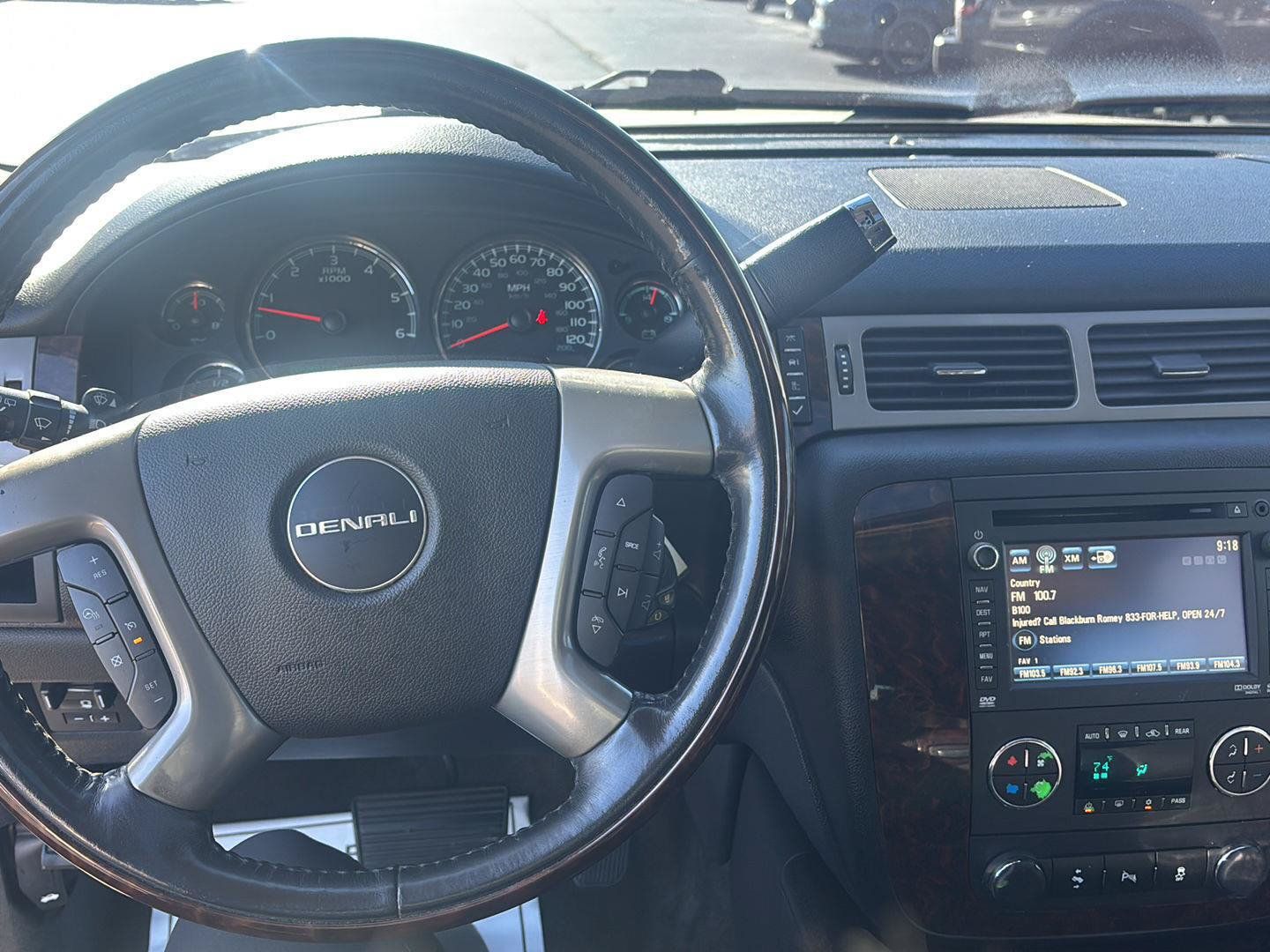 Used 2013 GMC Yukon XL Denali AWD/4WD image 13