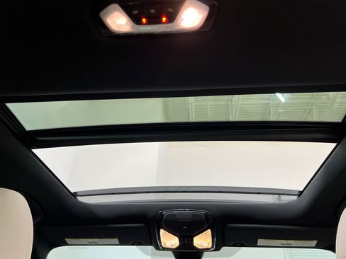 Used 2019 BMW 330i Sedan w/ Convenience Package image 21