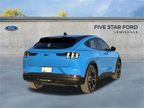 Used 2024 Ford Mustang Mach-E Select w/ Comfort Package Lite image 4