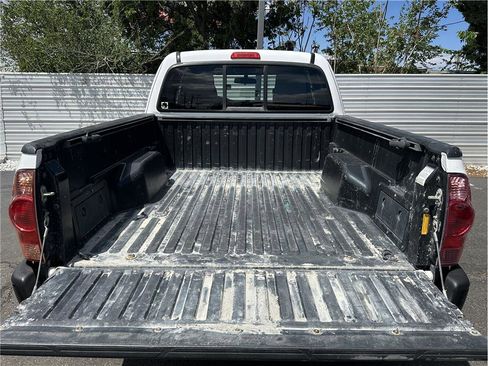 Used 2015 Toyota Tacoma 4x4 Access Cab V6 w/ Convenience Package image 27