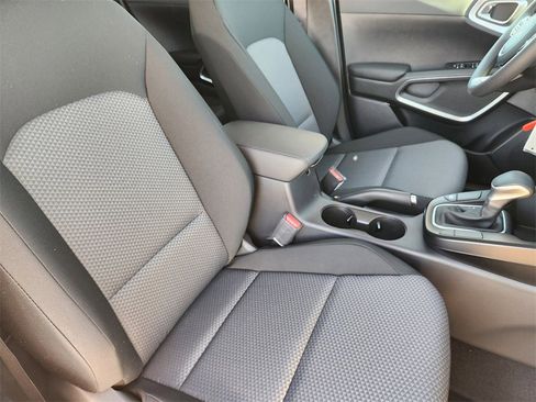 New 2025 Kia Soul LX image 10