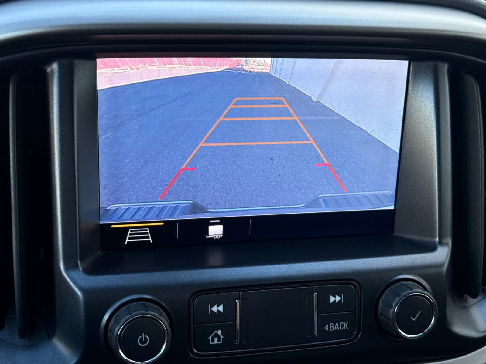 Used 2019 Chevrolet Colorado Z71 AWD/4WD image 18