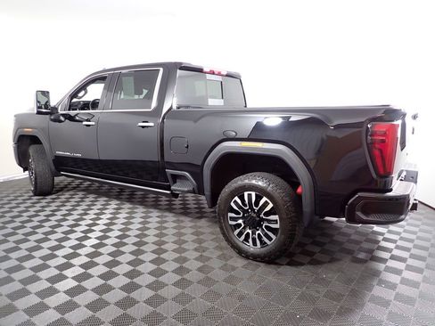 Used 2024 GMC Sierra 2500 Denali Ultimate w/ Snow Plow Prep/Camper Package AWD/4WD image 32