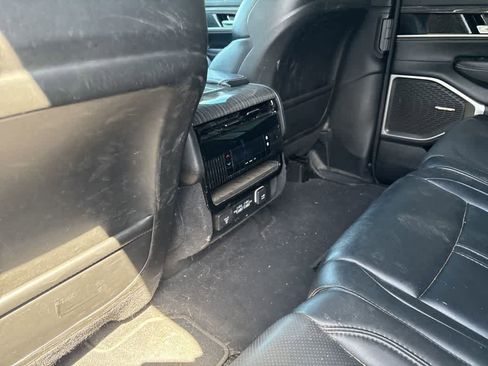 Used 2022 Jeep Wagoneer Series II AWD/4WD image 11