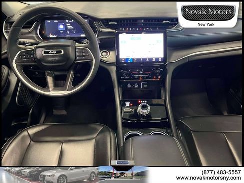 Used 2023 Jeep Grand Cherokee L Limited AWD/4WD image 15