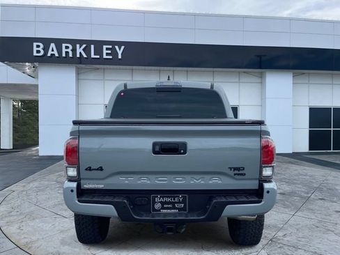 Used 2017 Toyota Tacoma TRD Pro AWD/4WD image 4