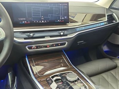 Used 2026 BMW X7 xDrive40i image 48