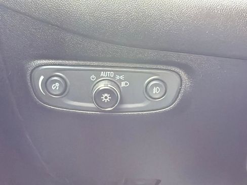 Used 2019 Chevrolet Equinox Premier AWD/4WD image 15
