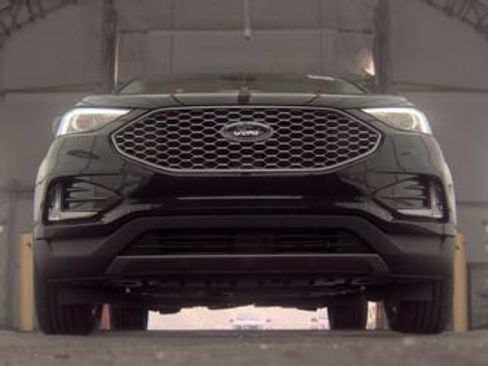 Used 2023 Ford Edge SEL w/ Convenience Package AWD/4WD image 3