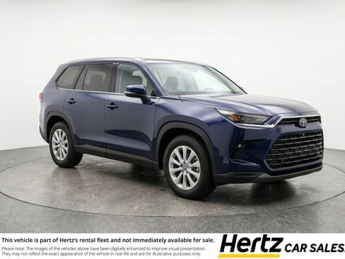 Used 2025 Toyota Grand Highlander FWD image 1