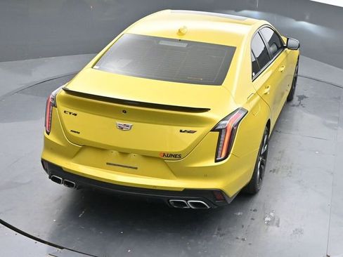 Used 2024 Cadillac CT4 V w/ LPO, ONYX Package image 42