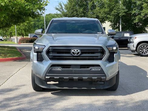 Used 2024 Toyota Tacoma SR5 AWD/4WD image 2