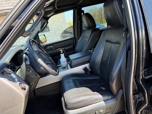 Used 2017 Ford Expedition EL Limited w/ Equipment Group 301A AWD/4WD image 10