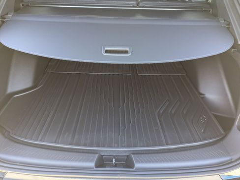 Used 2026 Chevrolet Equinox EV LT w/ LPO, All-Weather Mat Package image 26